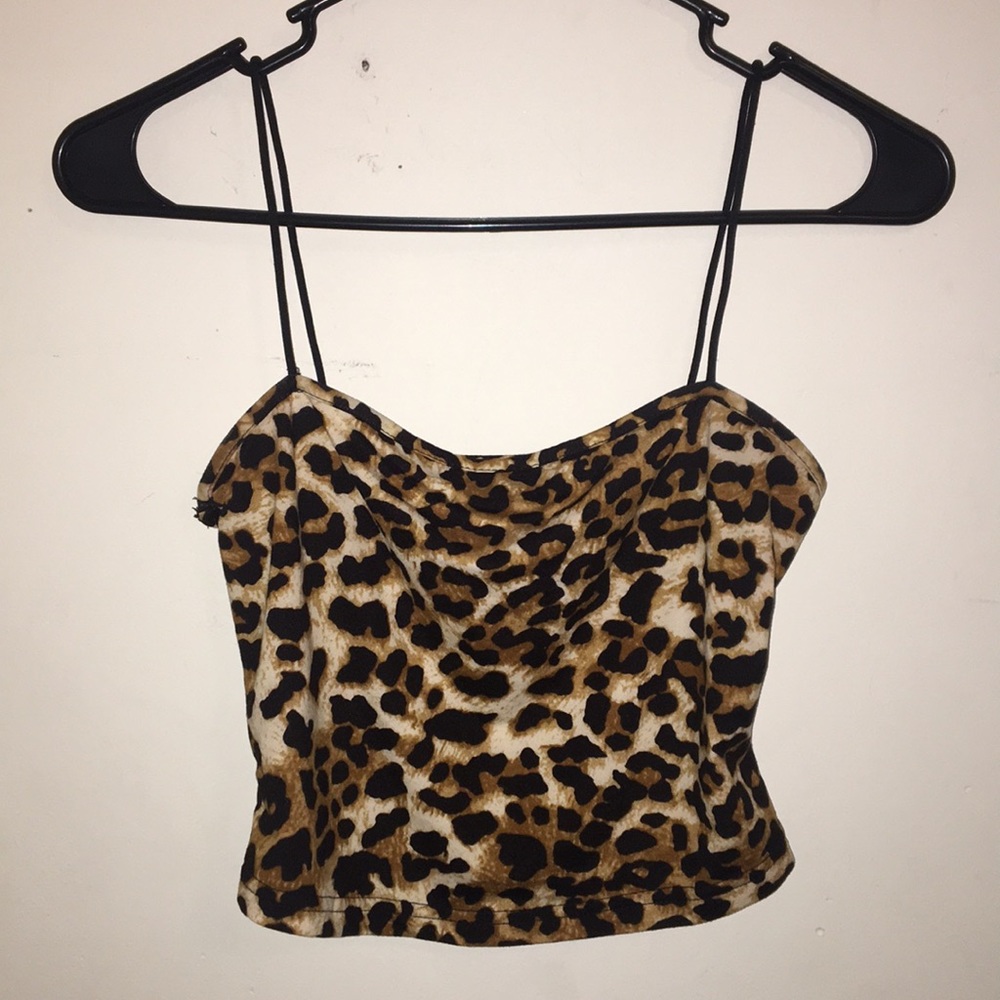 tank top/ shirt